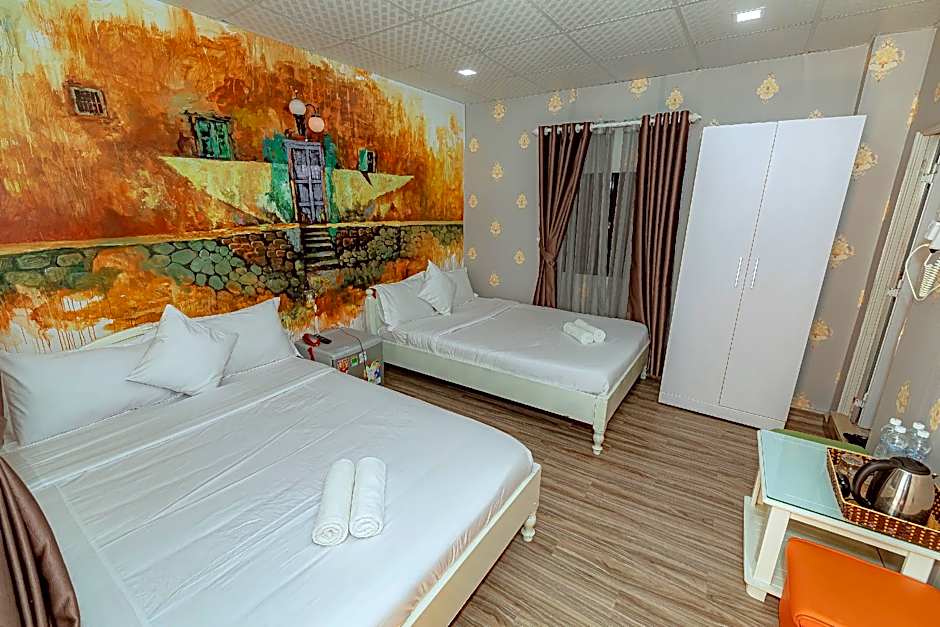 Ken's Backpackers Hotel