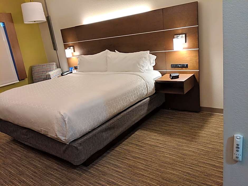 Holiday Inn Express Hotel & Suites Claypool Hill -Richlands Area By IHG