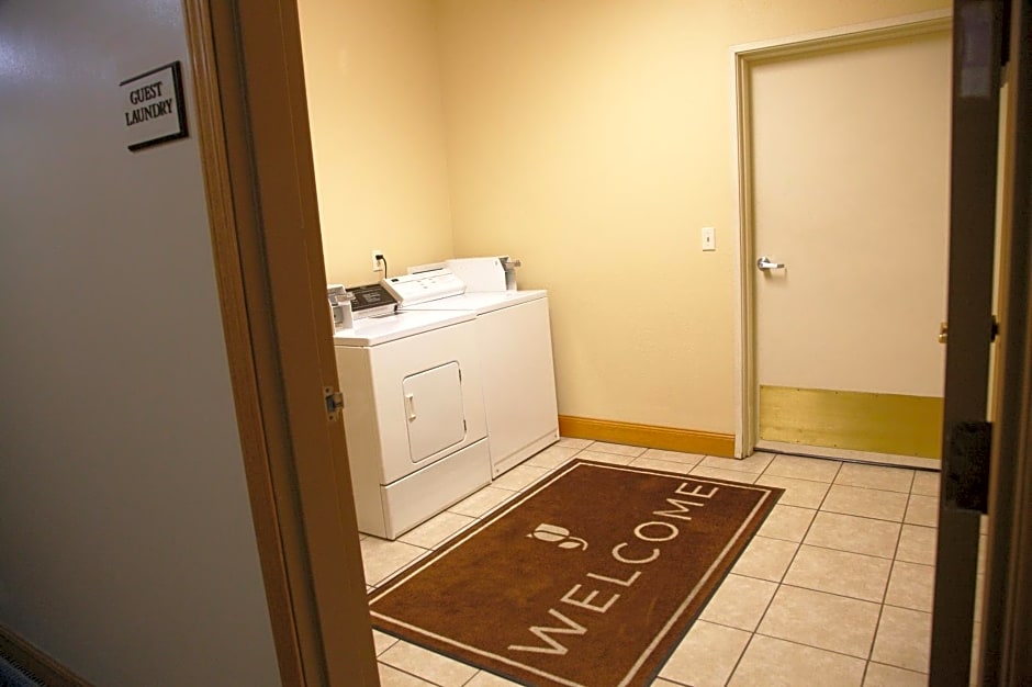 Country Inn & Suites by Radisson, Bloomington-Normal West, IL