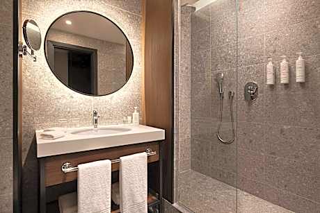 2 Bedroom Suite, Bedroom 1: 1 King Super, Bedroom 2: 1 King Super, City view
