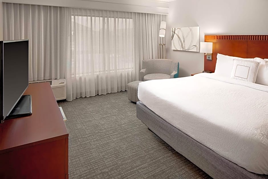Courtyard by Marriott Houston Rice University