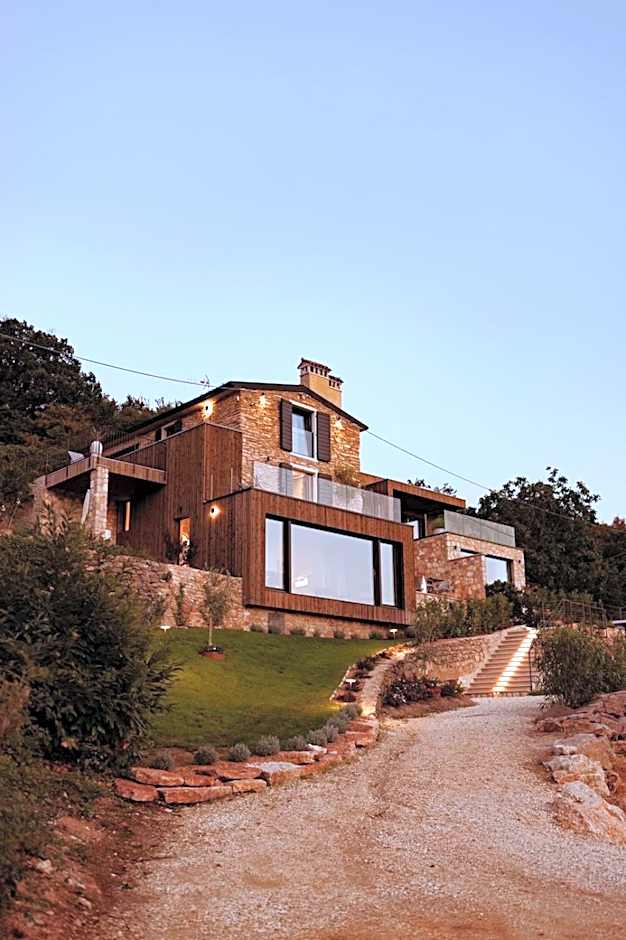 FAVAI HILLS your secret hideaway