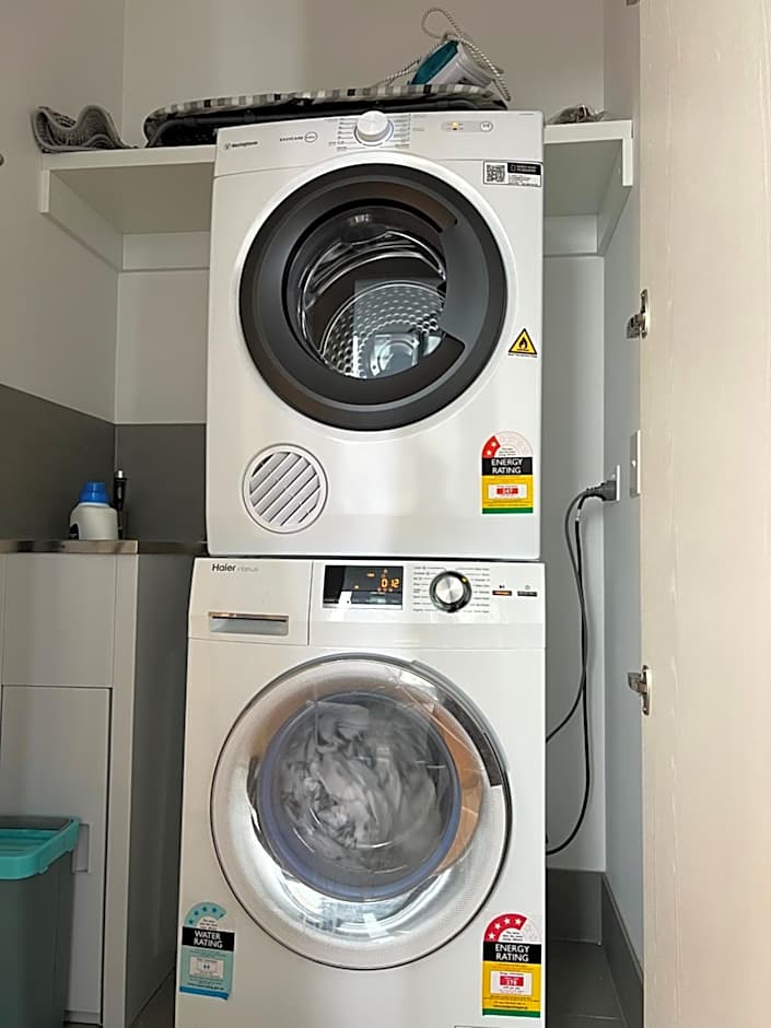 Wsp quiet apartment in CBD with free parking