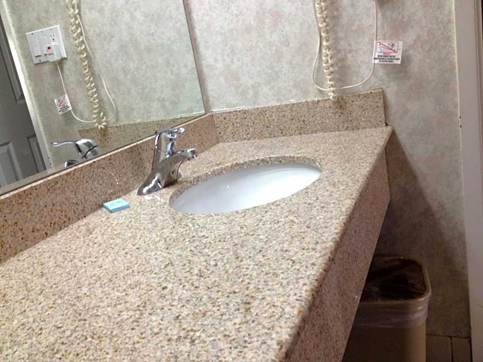 Mississauga Gate Inn