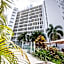 Lanai Apartments
