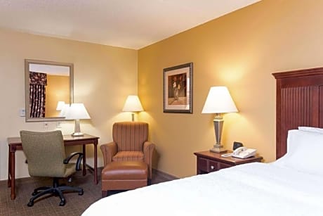 Queen Room with Two Queen Beds - Mobility and Hearing Access/Non-Smoking