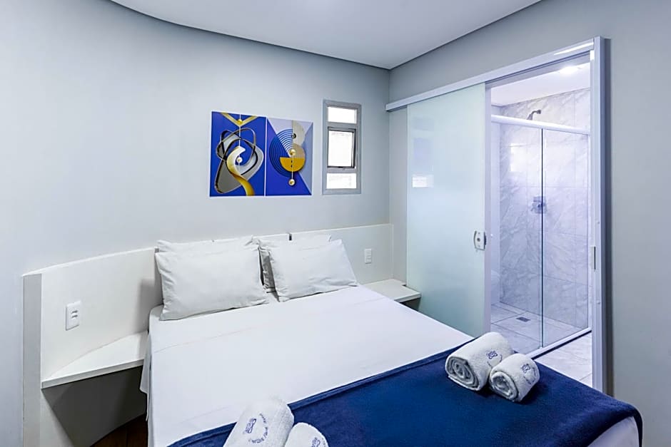 Carillon Plaza Hotel
