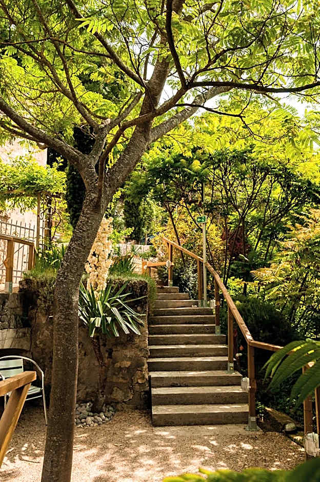 Logis Hôtels Troglododo