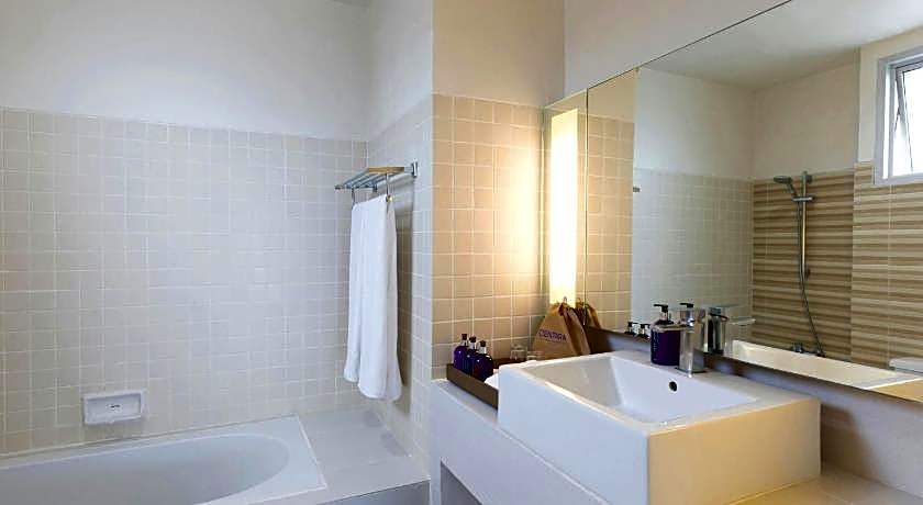 Waterfront Suites Phuket By Centara