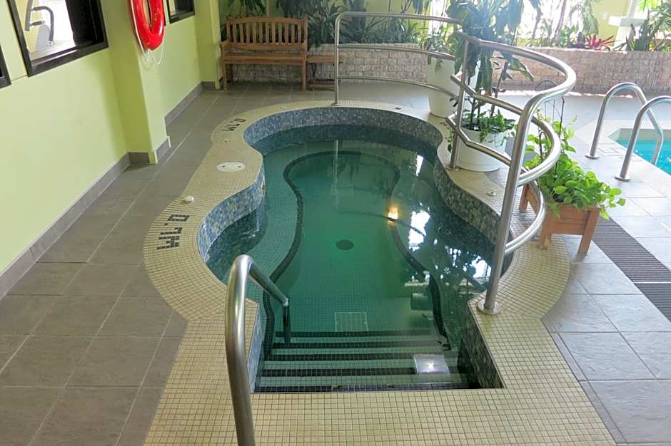 Days Inn by Wyndham Levis