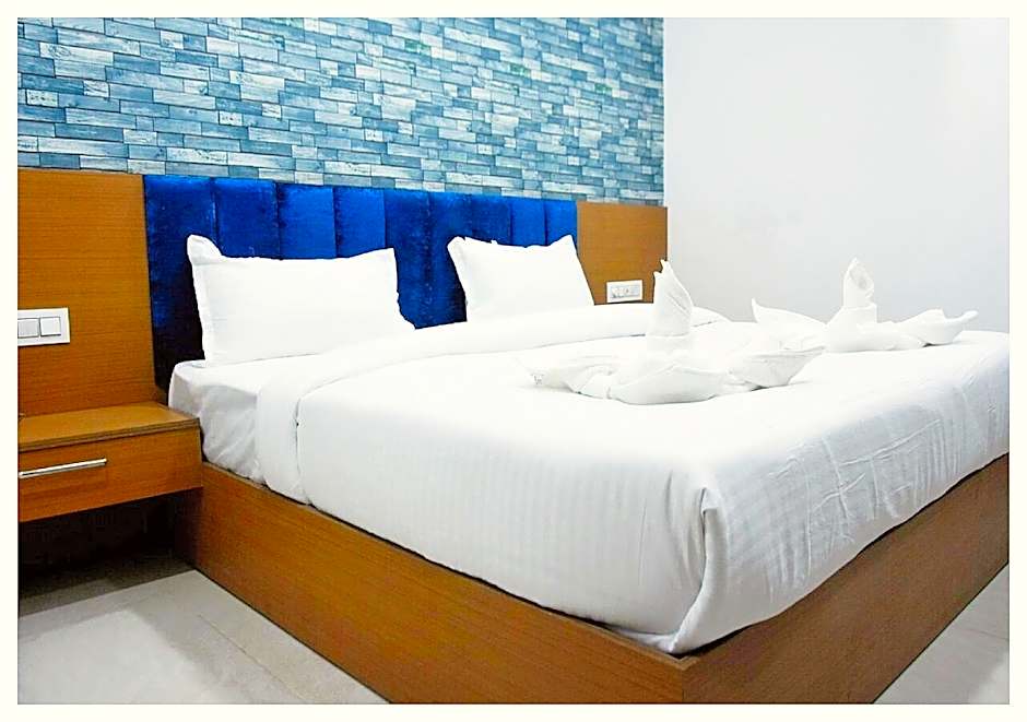 Goroomgo Ganga Amrit Near Ganga River Haridwar