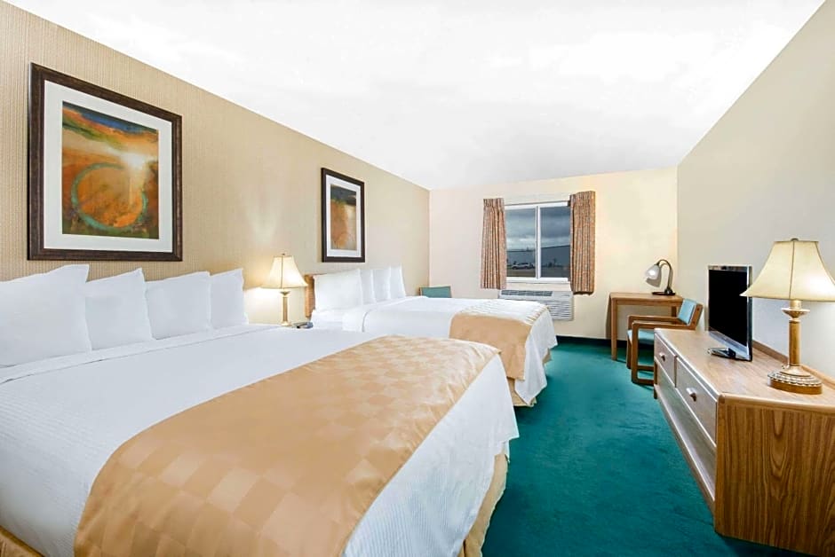 Days Inn & Suites by Wyndham Fargo 19th Ave/Airport Dome