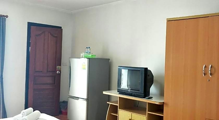 Lomsabai Apartments Chon Buri
