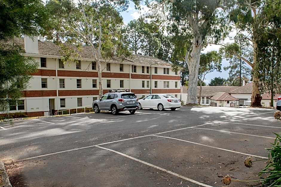 Linaker Art Deco Motel