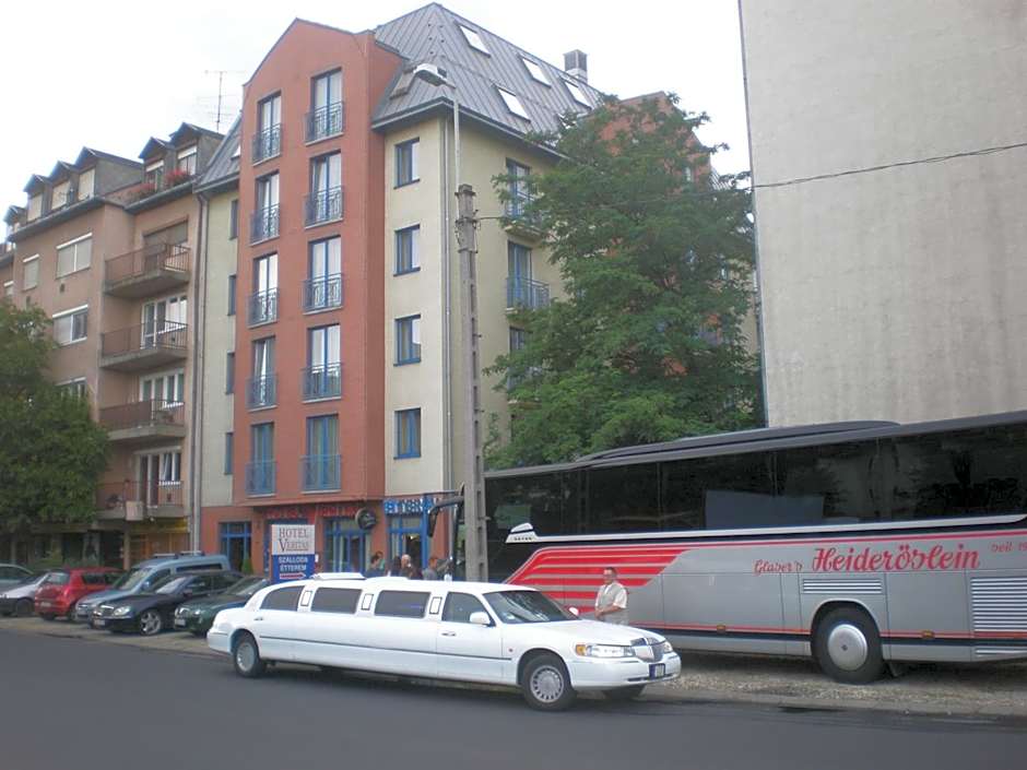 Hotel Veritas