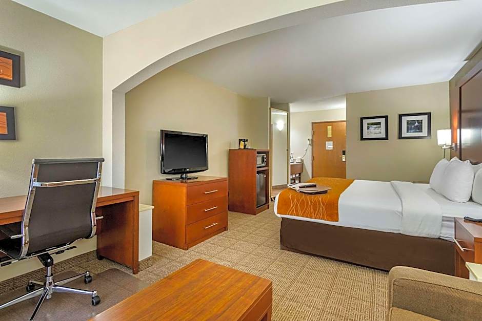 Comfort Inn & Suites Springfield I-44