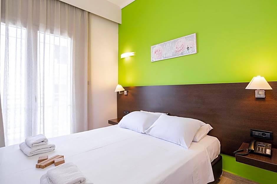 Sonia Hotel & Suites - Adults Only