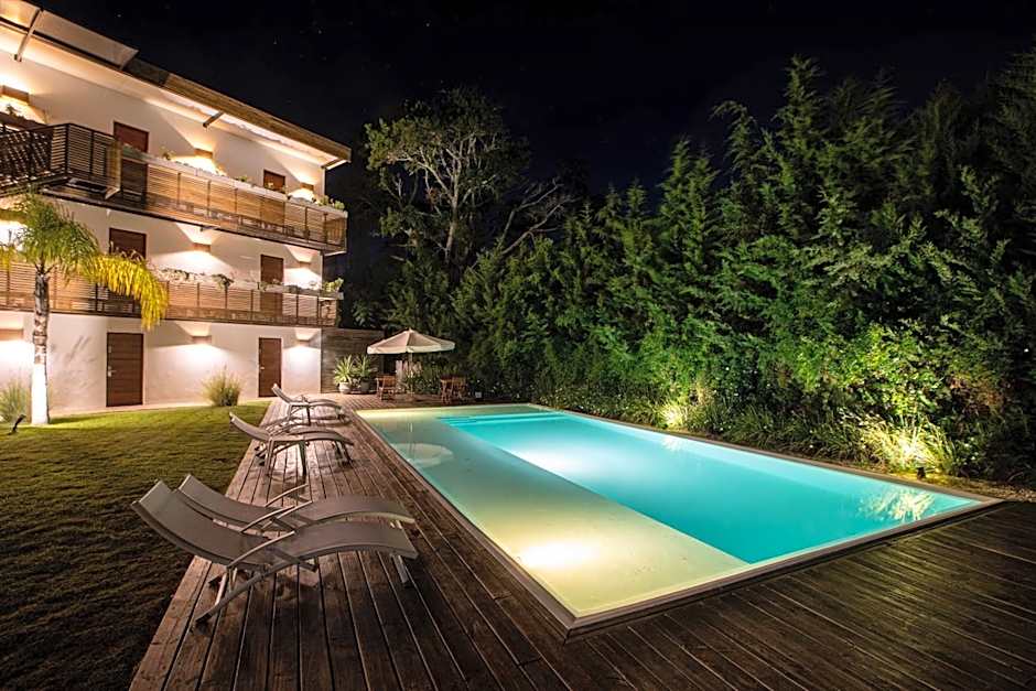 Live Hotel Boutique (Adults only)