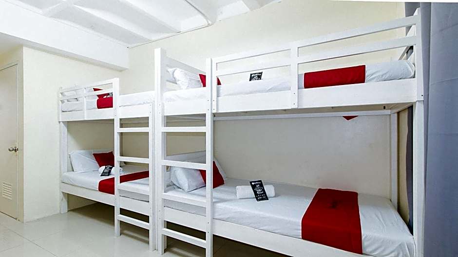 RedDoorz @ Insular Square Mandaue City