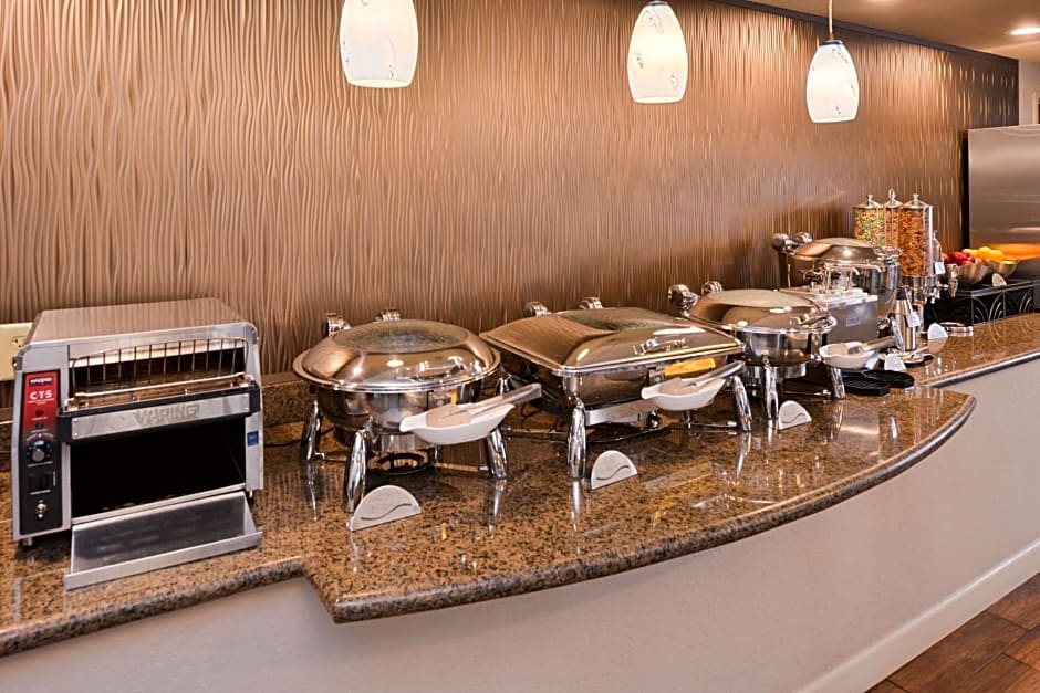 Best Western Plus Peak Vista Inn & Suites