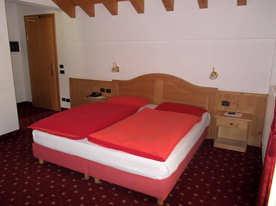Hotel Tyrolia