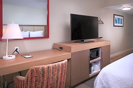 King Room - Non-Smoking