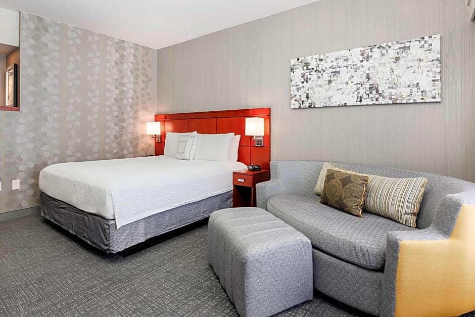 Courtyard by Marriott Dallas Arlington South