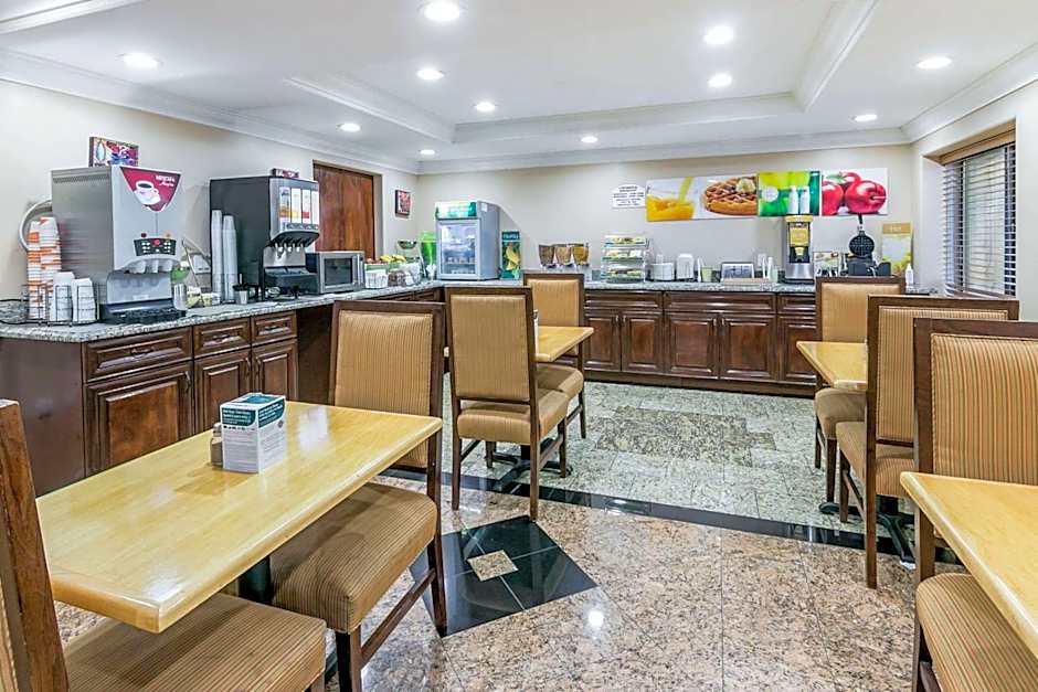 Quality Inn & Suites Atlanta Airport South