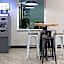 La Quinta Inn & Suites by Wyndham Buffalo Airport