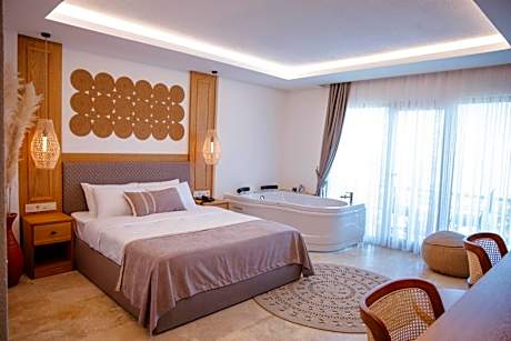 Deluxe Double Room with Sea View