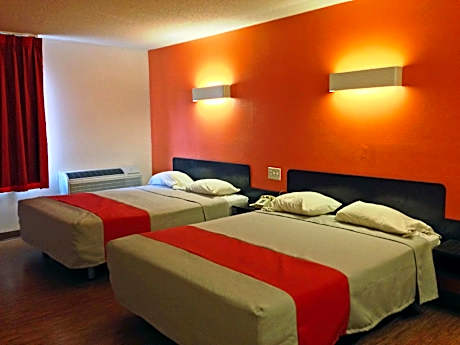 2 Queen Beds | Mobility Accessible Tub Nsmk
