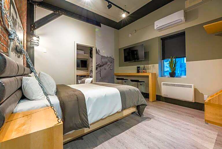 La Suite Hotel
