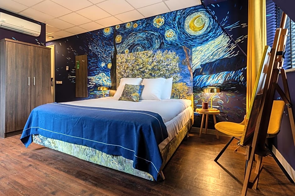 Photo 1 of 6 of Deluxe Double Room