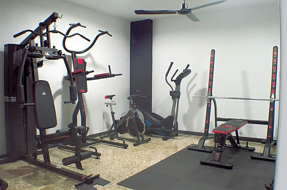 Quart Youth Hostel & Apartments