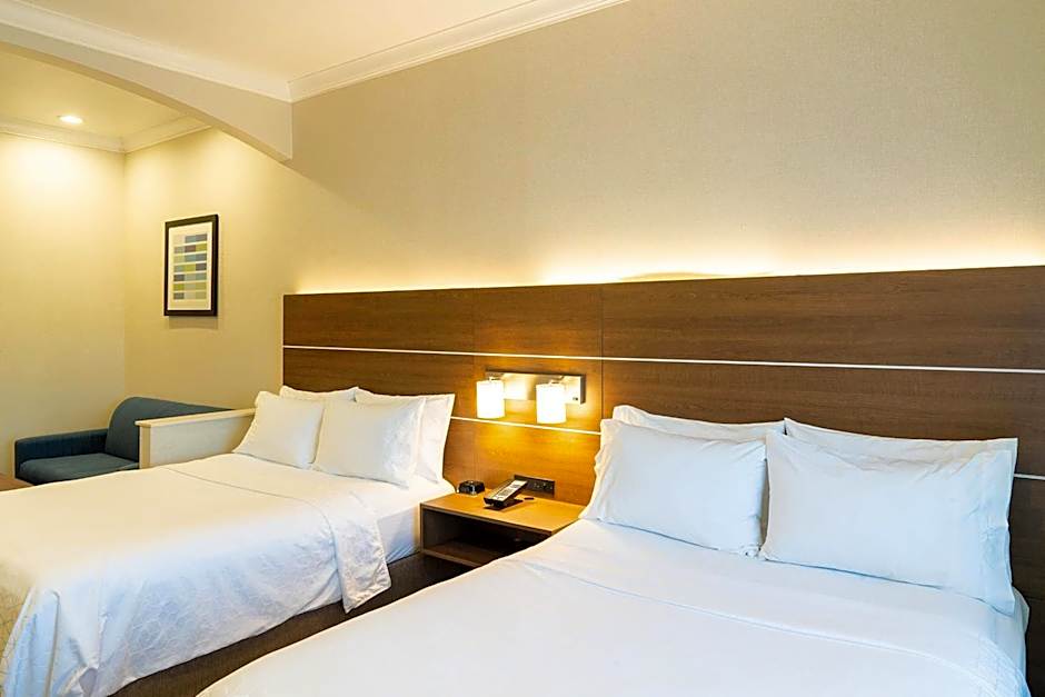 Holiday Inn Express & Suites Davis - University Area By IHG