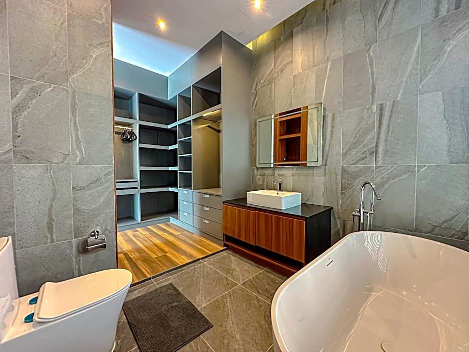 Villa Menara Bang Tao