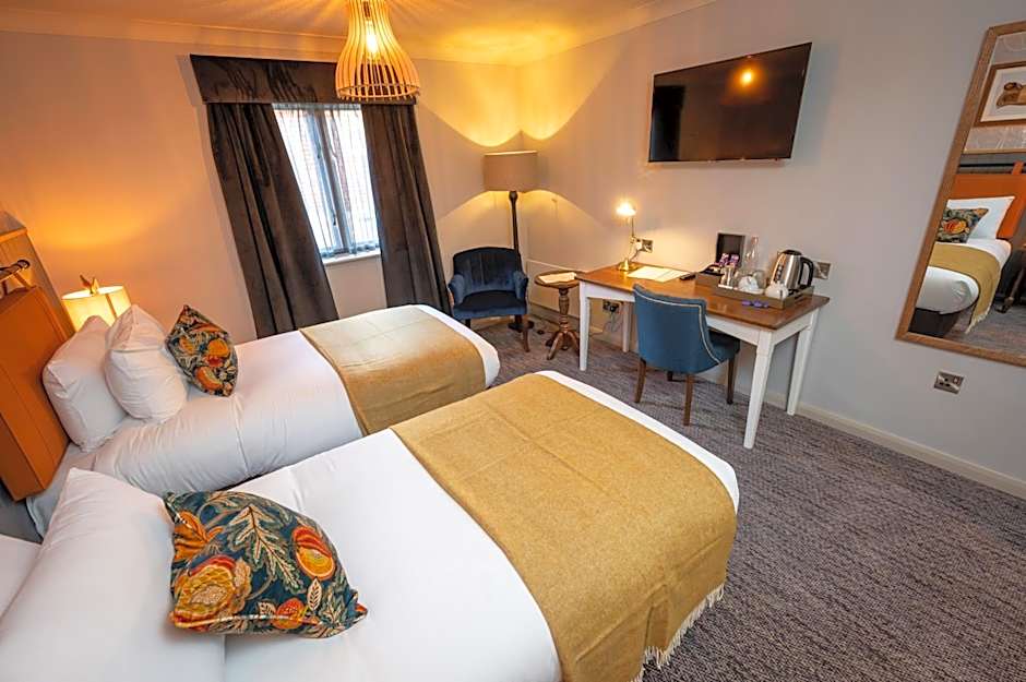 Ely Hotel by Chef & Brewer Collection