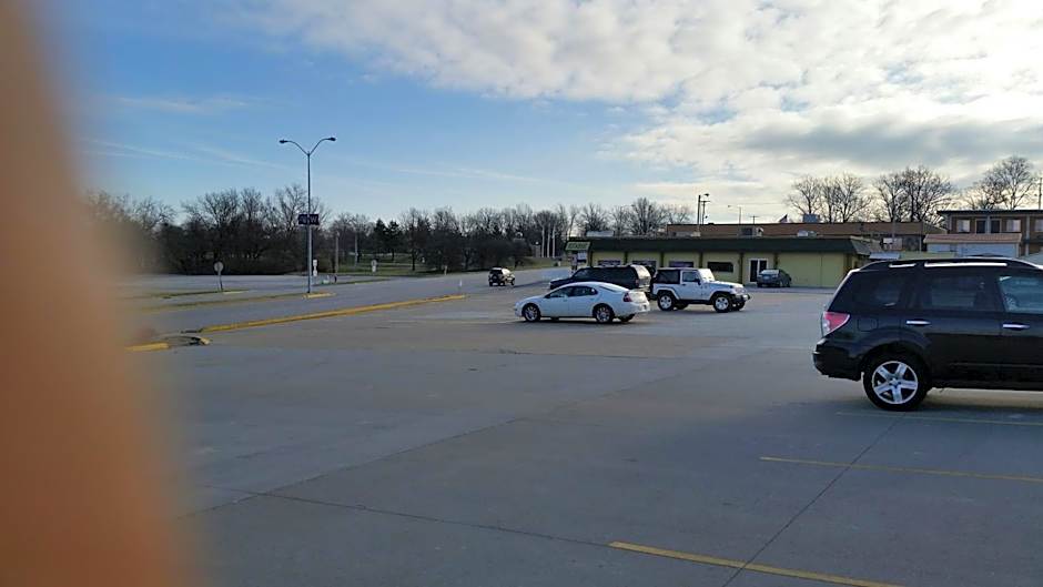 Super 8 by Wyndham Macomb