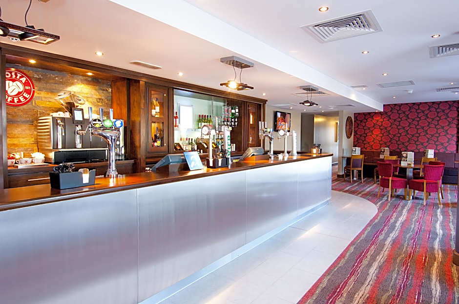 Premier Inn London Gatwick Manor Royal