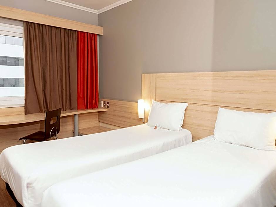 Ibis Santiago Las Condes Manquehue