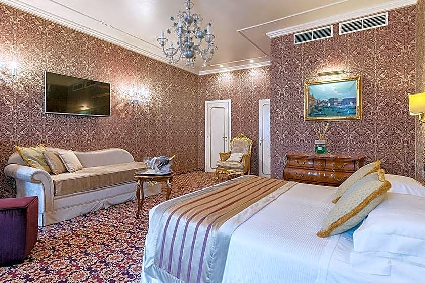 Photo 1 of 3 of Suite, Canal View