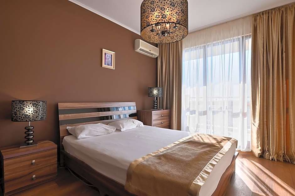Apart Hotel Golden Line