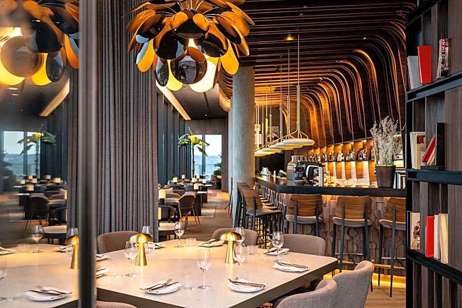 Radisson Blu Hotel at Porsche Design Tower Stuttgart