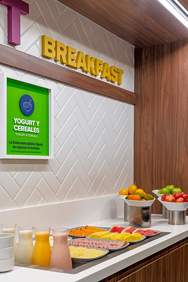 Tru By Hilton Cali Sur