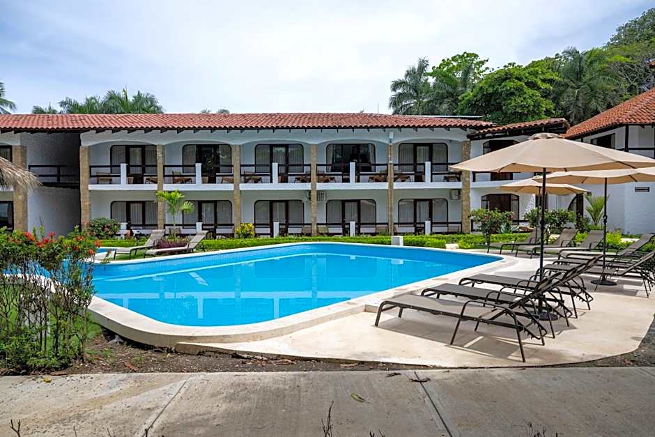 Fuego del Sol Beachfront Hotel