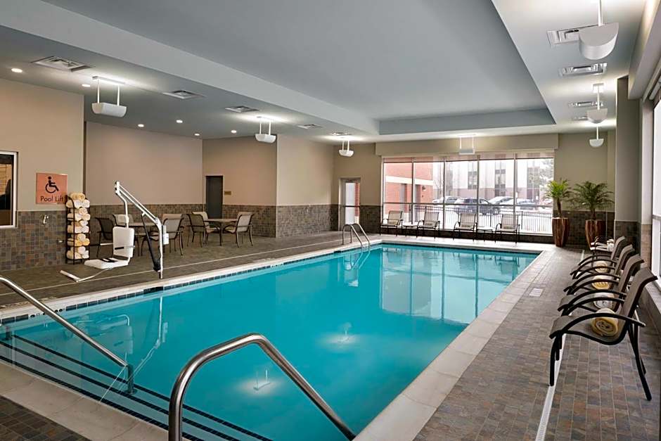 Embassy Suites By Hilton Chicago-Naperville