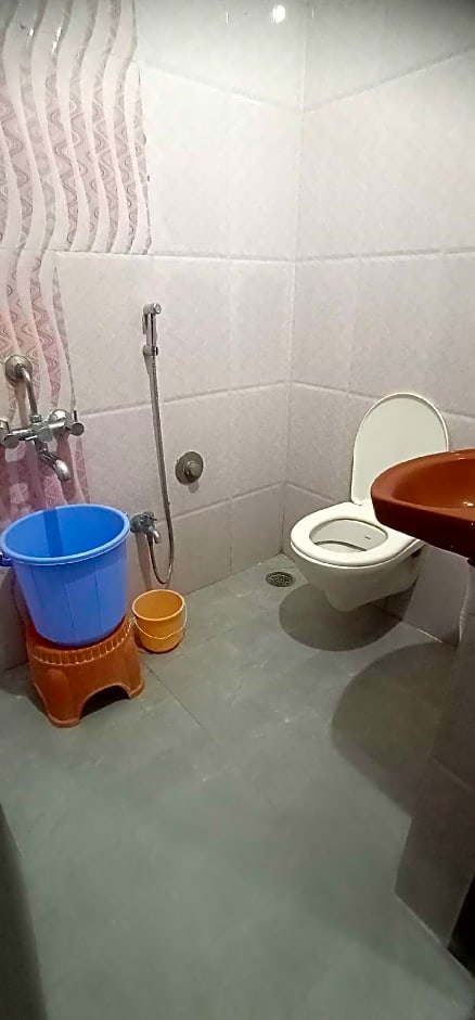 OYO Flagship Shri Anasuya Datt Lodge