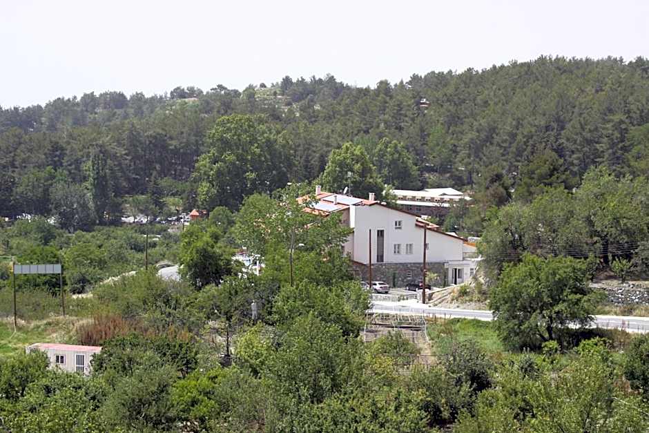 Livadia Hotel Kyperounta