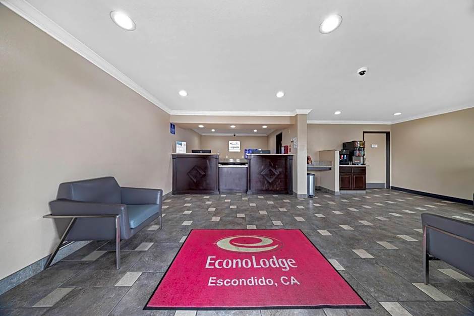 Econo Lodge Inn & Suites Escondido