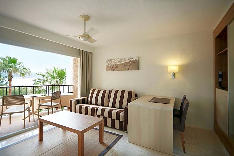 Invisa Hotel Club Cala Blanca